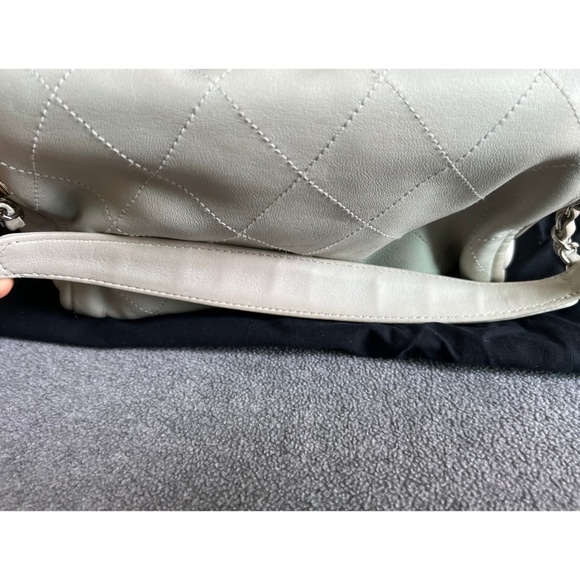 Chanel Ultimate Soft Hobo Bag - Picture 7 of 15